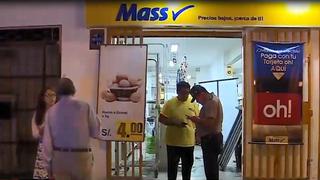 La Victoria: enmascarados asaltan minimarket y encierran a trabajador en el baño (VIDEO)