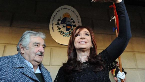 Cristina Fernández llegó a Lima junto a presidente de Uruguay, José Mujica