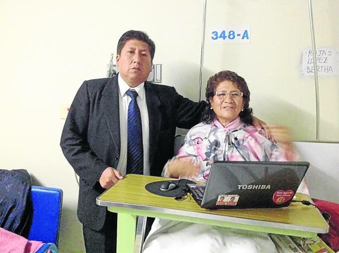 Madre de Vladimir Cerrón fue hospitalizada en Essalud