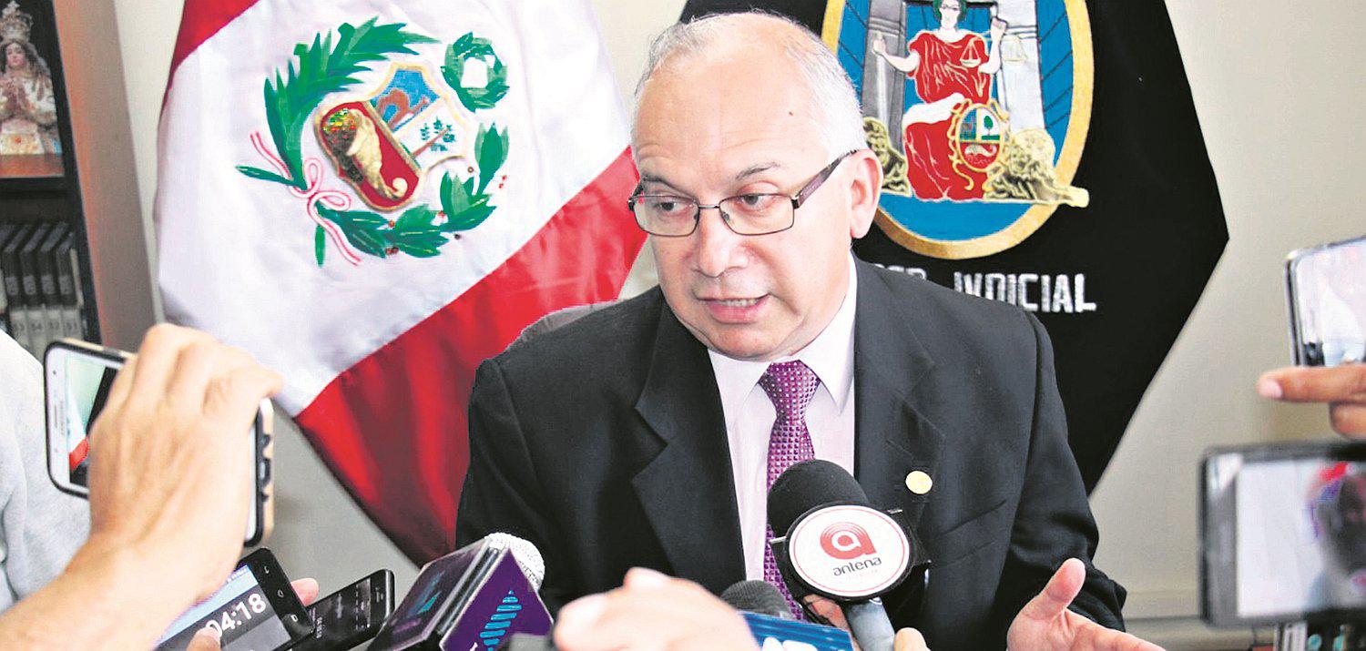 Salazar dice que no recordaba diálogo con Hinostroza  