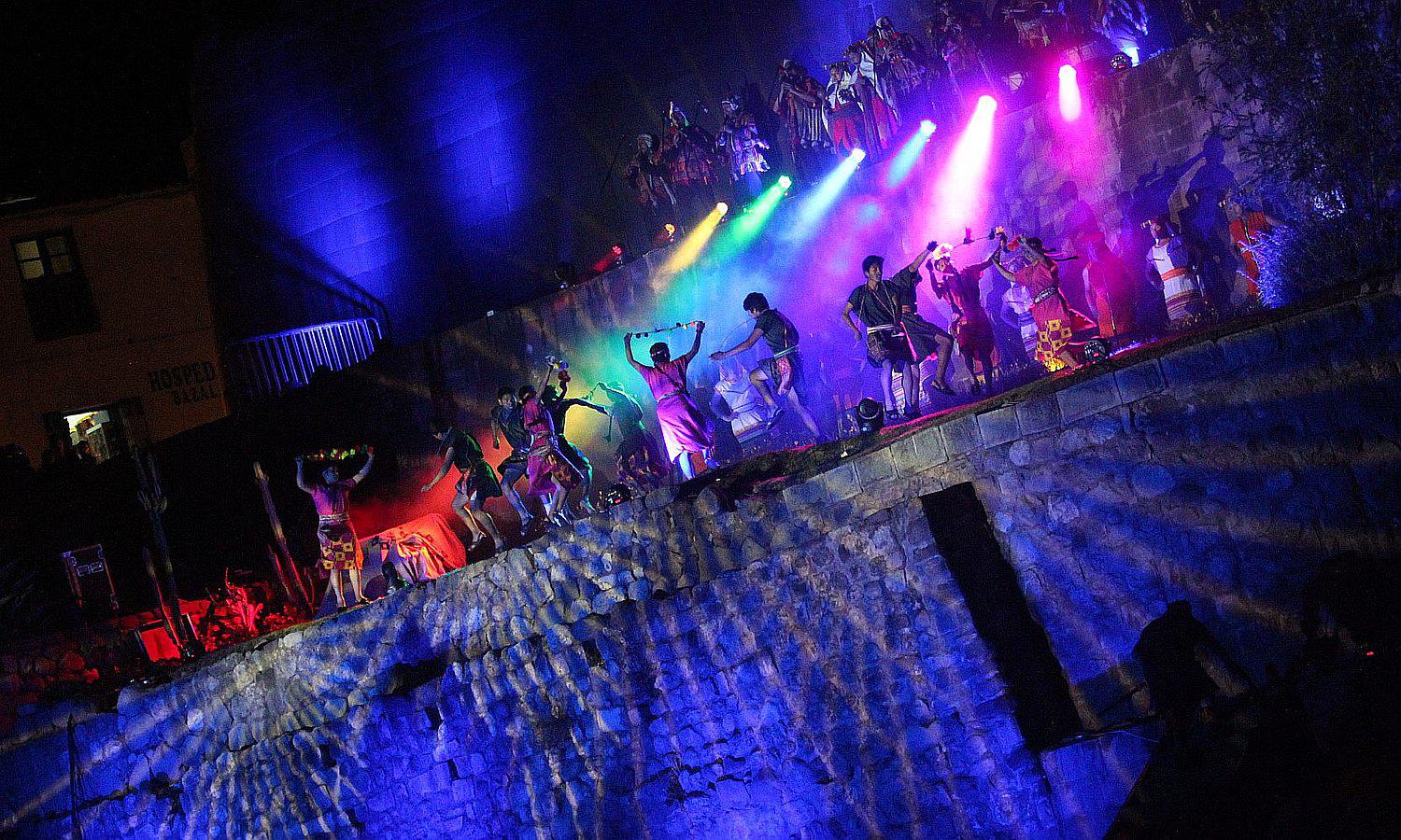 Espectacular presentación del Inca en inicio de Fiestas del Cusco (VIDEO)