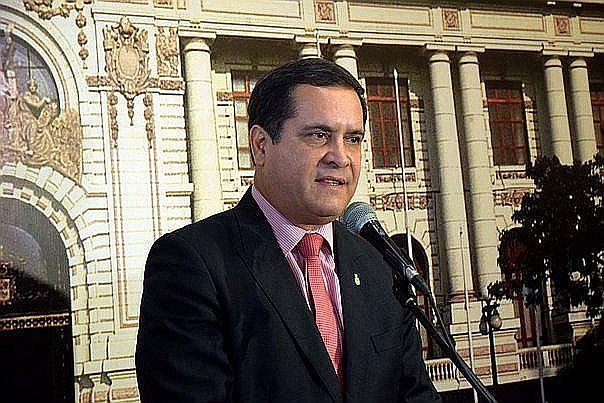 Luis Iberico espera el beneplácito de Italia para asumir embajada