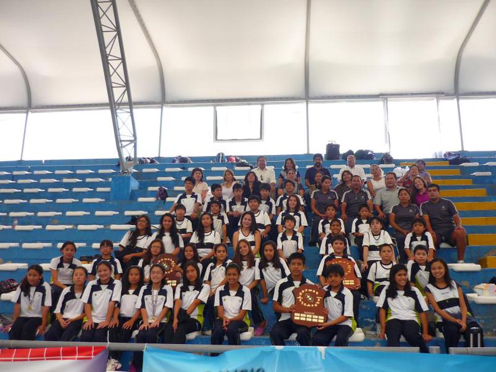 Equipo infantil natación del colegio La Unión brilló en torneo de ADCA