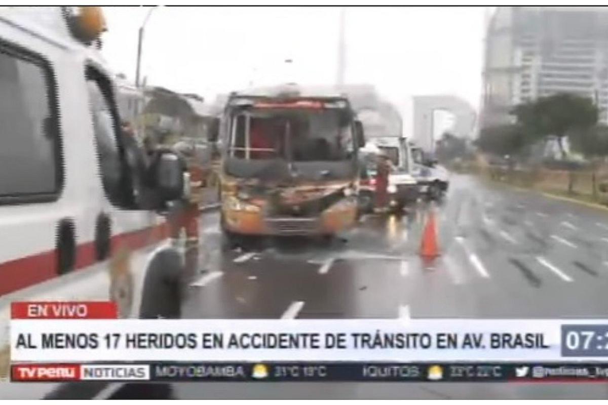 Jesus Maria Al Menos 17 Heridos Tras Choque De Bus Con Vehiculo De La Pnp Video Peru Correo