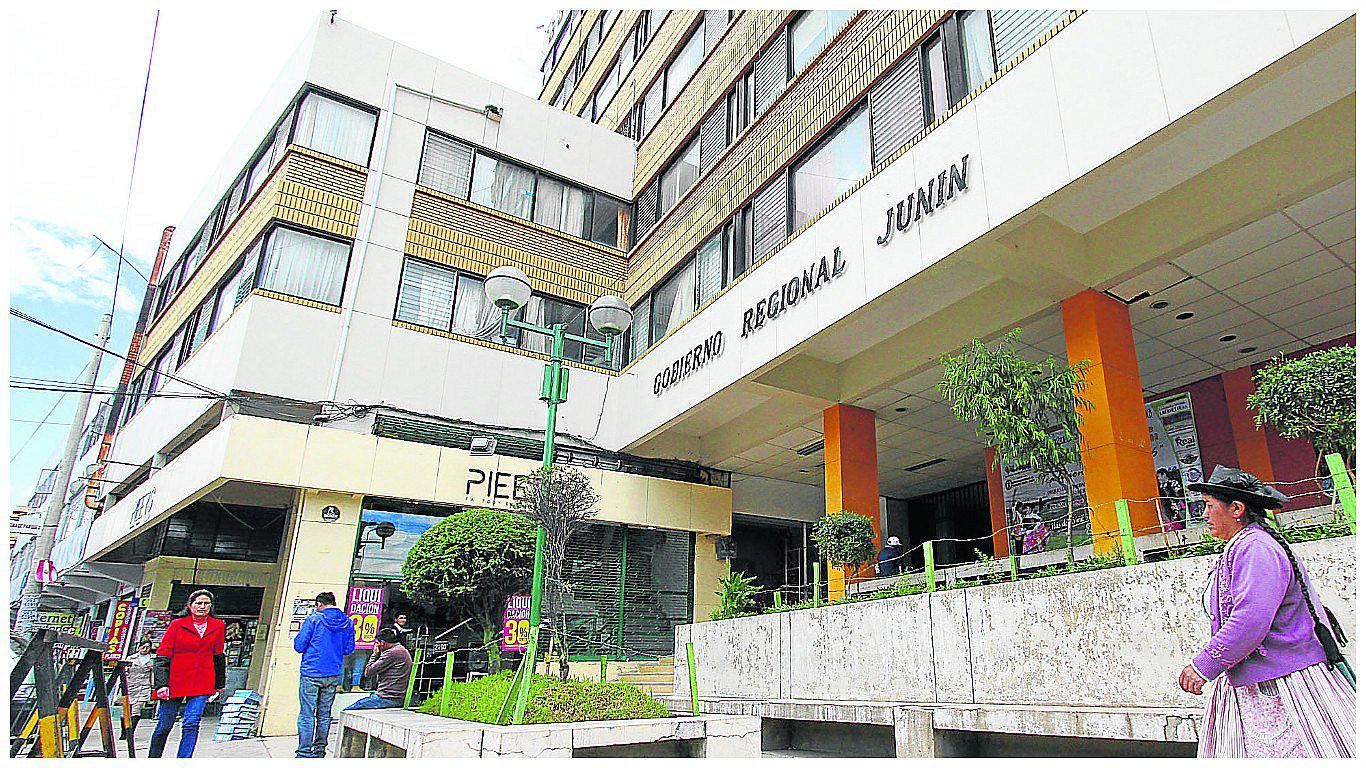 ​15 obras de las promocionadas por el Gobierno Regional Junín están paralizadas