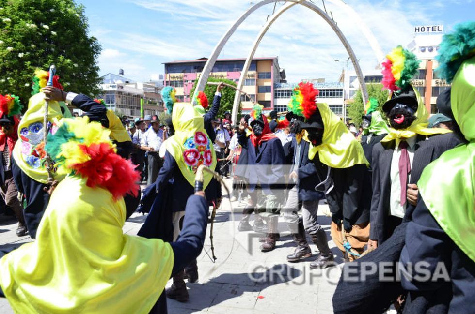 Con tradicional "sacudida", negritos festejan al Tayta Padre (VÍDEO)