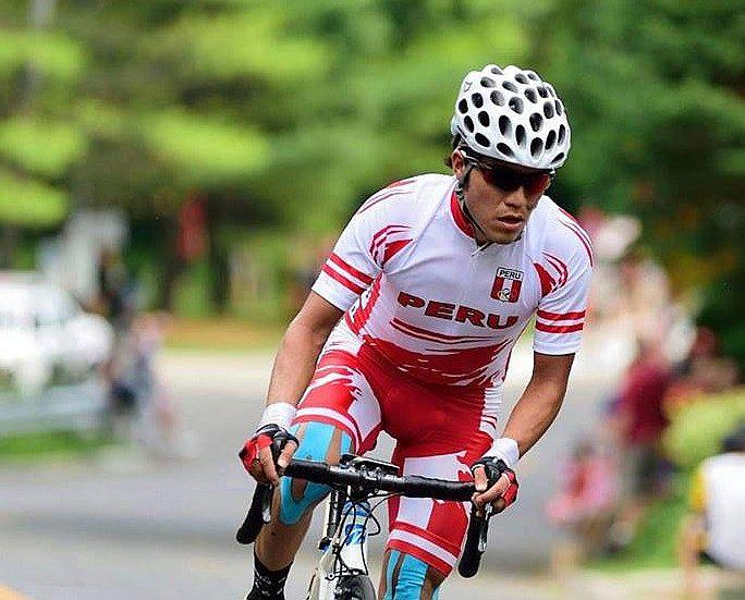 Ciclista Royner Navarro destaca en Argentina