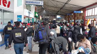 Cientos de haitianos arriban a Tacna tras perder empleos en Chile