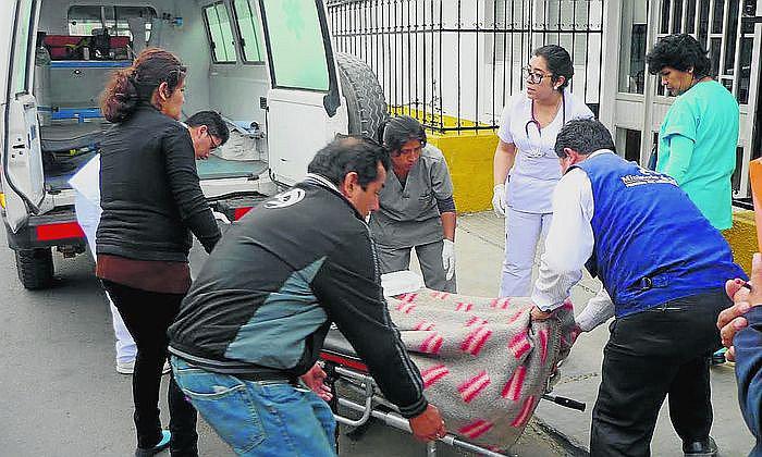 Hombre agrede a su esposa con una botella hasta desfigurarle el rostro
