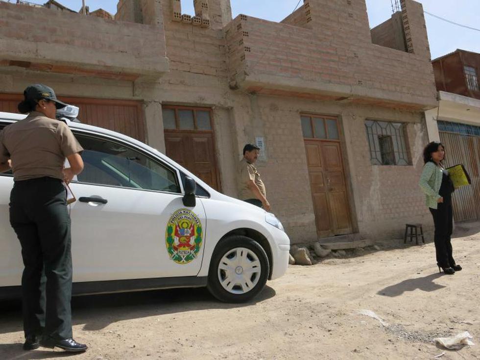 Anciana abandonada gritaba ayuda y bomberos la rescatan