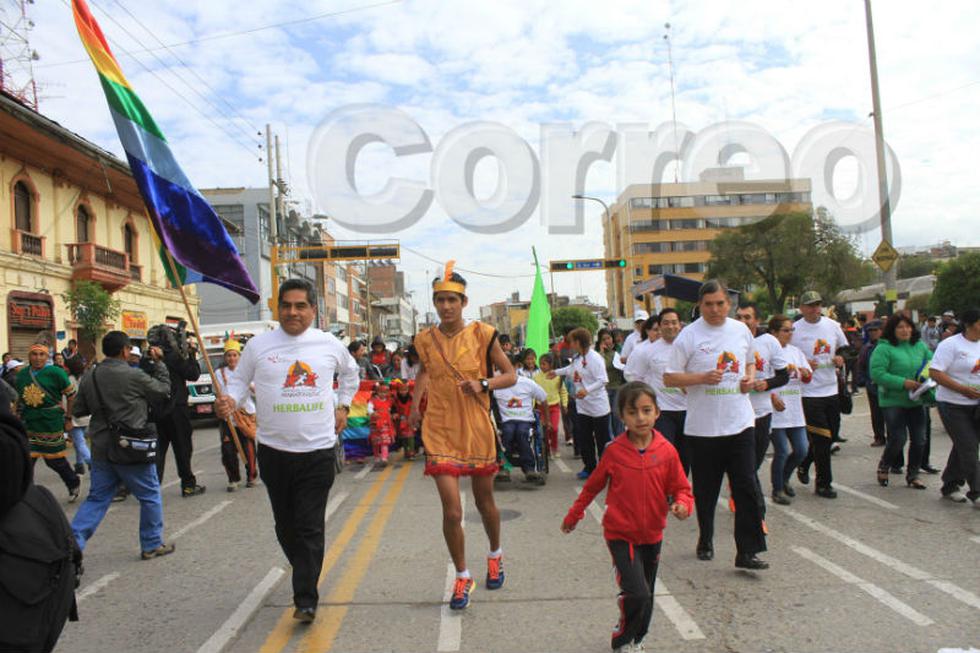Inicia carrera de chasquis que unirá 5 regiones (FOTOS)