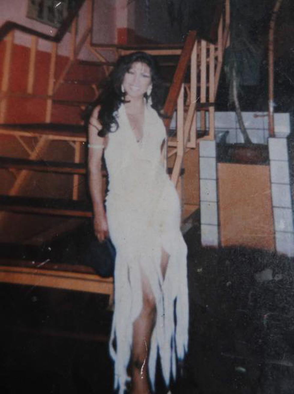 Rosita Perú  la reyna travesti coronada por Coco Marusix