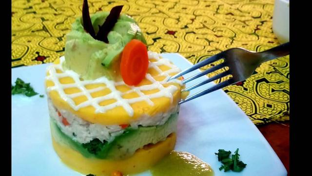 El Pichito. La versión de este local de comida amazónica es muy novedosa, pues se trata de una causa rellena de paiche fresco y mayonesa de cocona. (Foto: El Pichito)