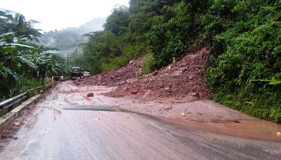 Huaico bloquea 40 metros de carretera marginal en Chanchamayo