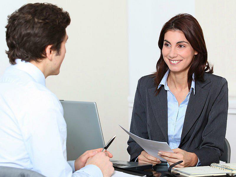 ¿Cómo contratar personal ante la escasez de talento?