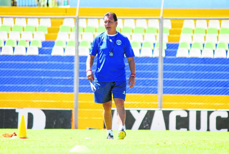 Carlos Leeb: Nos falta un refuerzo más