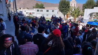 Trabajadores municipales protestan para pedir tarjeta de consumo, uniforme y equipos protección en Arequipa