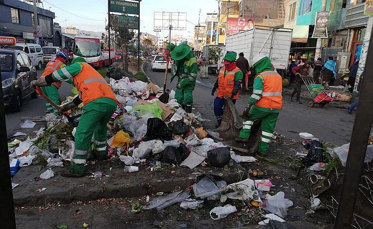 El Avelino no paga impuestos, deuda suma a 10 millones y usa servicio municipal