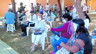 Desorden en primer día de vacunación de adultos mayores en Piura