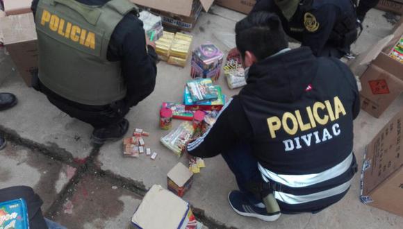 Los efectivos policiales llevaron la carga hasta los almacenes de Aduanas Puno. (Foto: Difusión)