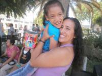 Gina, una niña con parálisis cerebral necesita 15 mil dólares para ser operada