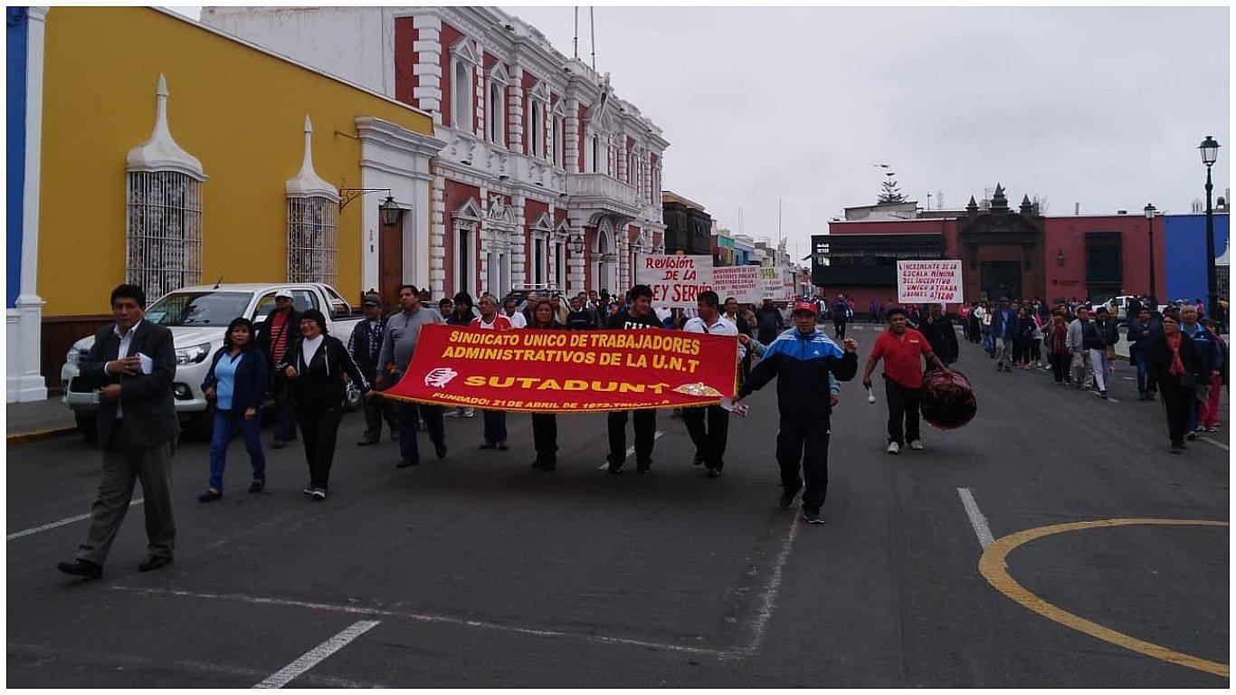 Trabajadores de Sutadunt exigen aumento de sus sueldos (VIDEO) 
