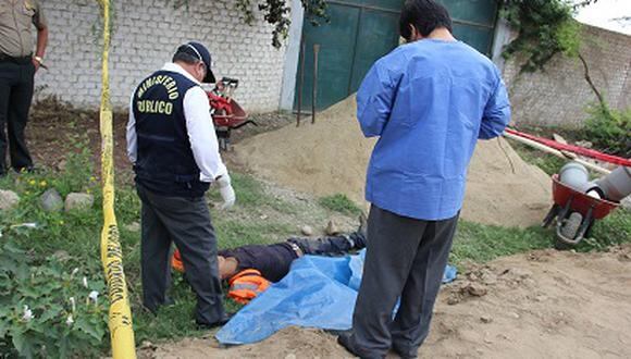 Trujillo: Hombre pierde la vida por derrumbe de tierra