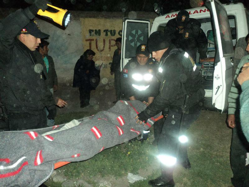 Ambulancia choca con auto y deja 4 heridos 