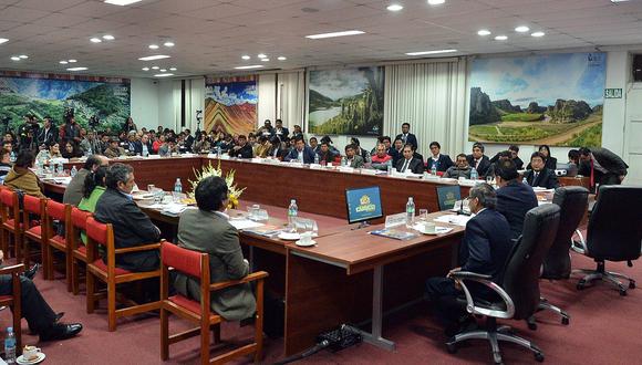 Autoridades electas reciben información sobre situación presupuestal en Cusco