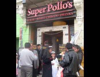 Niñas con cólicos por comer pollo