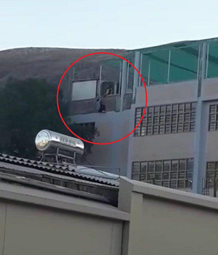 Estudiante del COAR salva de morir luego de caer del tercer piso en confuso incidente 