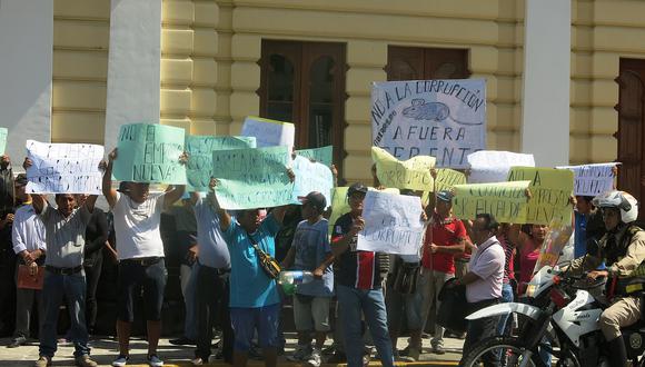 Chiclayo: Transportistas protestan por autorización a nuevas empresas