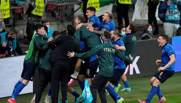 En la definición por penales falló Manuel Locatelli del lado italiano, mientras que por el español lo hicieron Dani Olmo y Álvaro Morata. (Foto: AFP)