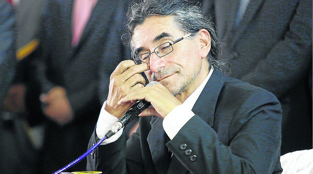 La vacancia ronda a Waldo Ríos tras la ratificación de su pena