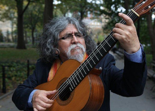 Guitarrista Manuelcha Prado fue condecorado por la OEA