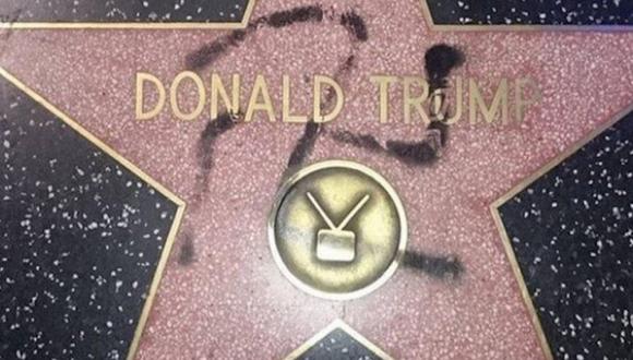 ​Pintan una esvástica sobre la estrella de Donald Trump en el Paseo de la Fama