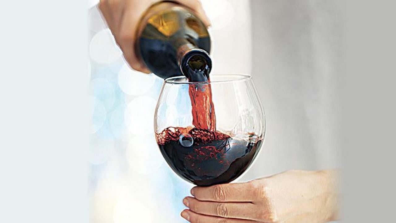 Inventan agua con sabor a vino que no engorda ni emborracha 