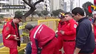 ​Desfile Militar: Reja cae sobre espectadores en avenida Brasil (VIDEO)