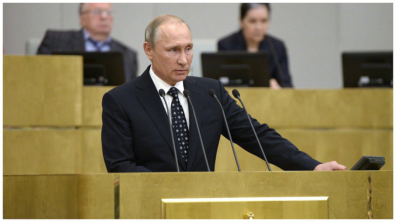 Vladimir Putin pide al nuevo parlamento hacer de Rusia un país "fuerte"