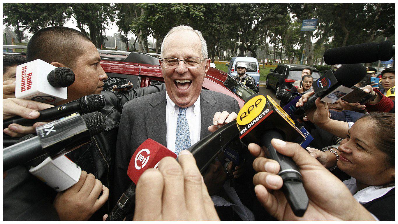 PPK dice fumar porros "no es fin del mundo" pero legalizar da problemas