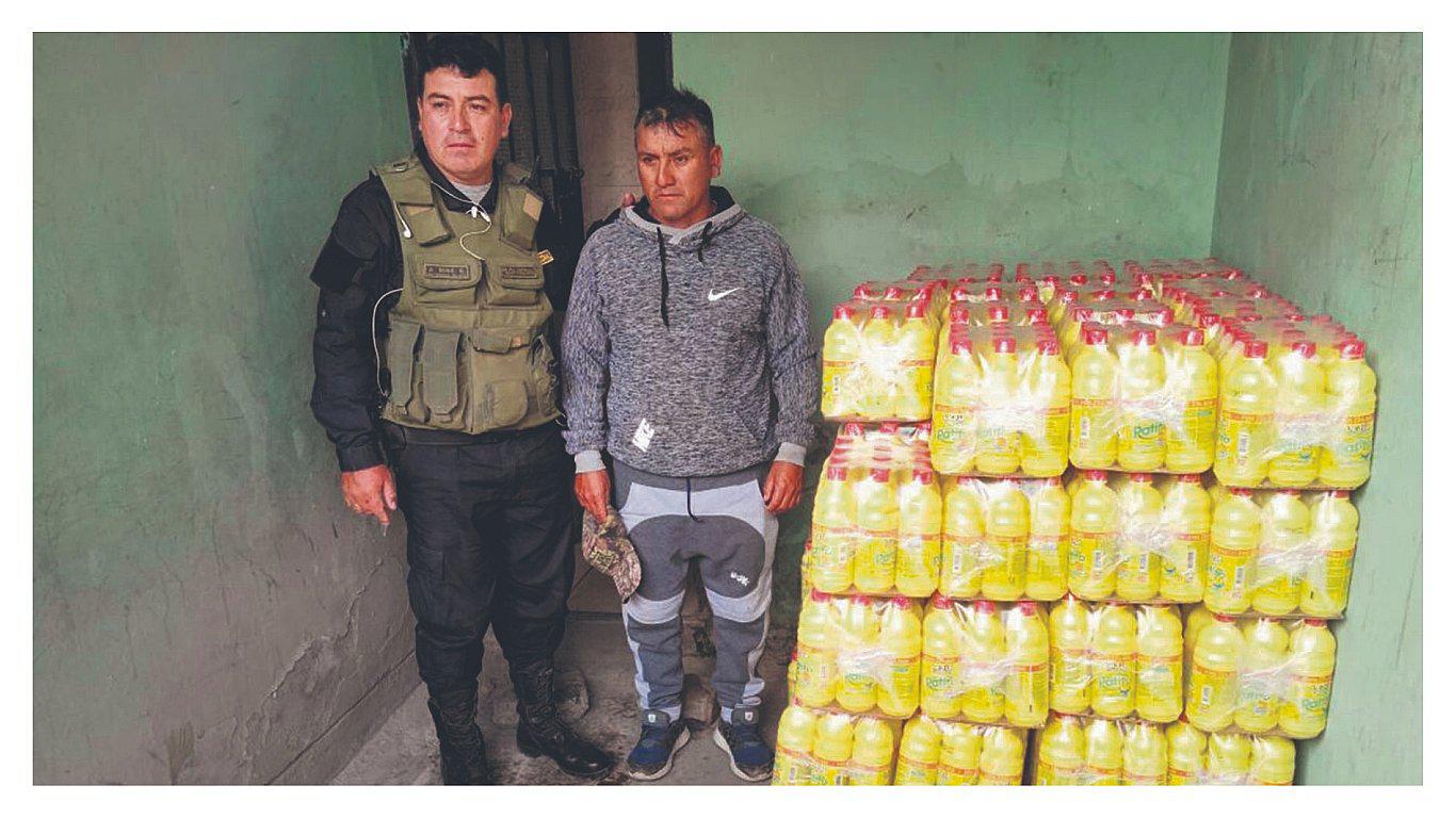 Incautan paquetes de lejía adulterada