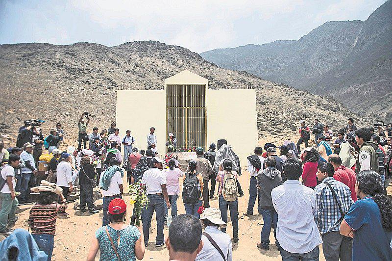 El Poder Judicial, la Fiscalía y Comas se enfrentan por mausoleo senderista