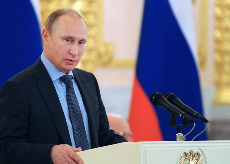 Vladímir Putin: Occidente encarga a sus medios crear "realidad paralela" sobre Ucrania