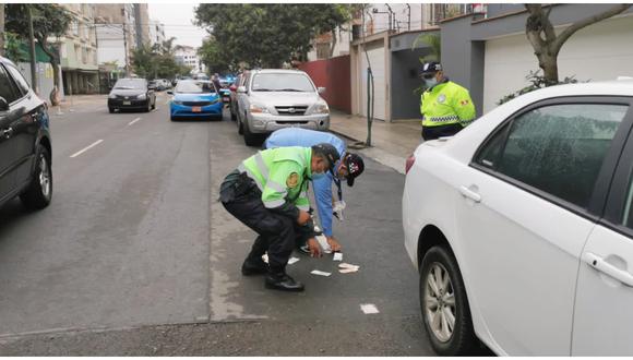 Serenazgo de Miraflores encontró más de 7 mil soles regados en la calle. (Fotos: Municipalidad de Miraflores)