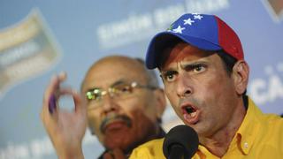 Capriles llama a la calma y dice que gobierno está tras actos violentos