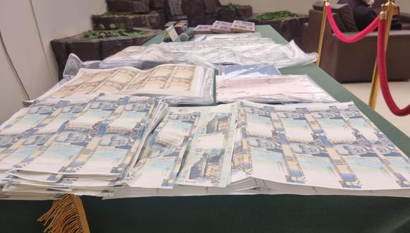 La Policía incautó S/234 mil en billetes falsificados y capturó a un integrante de la banda en San Juan de Lurigancho. (Foto: PNP)