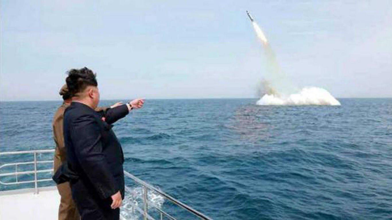 Corea del Norte lanza tres nuevos misiles para intimidar a Japón