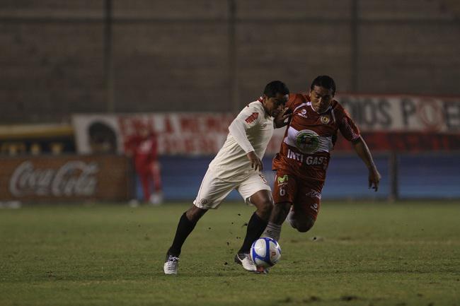 Antonio Gonzales todavía no renueva con Universitario