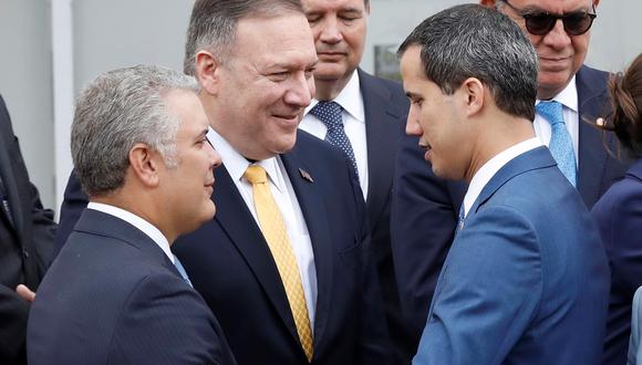 Iván Duque, presidente de Colombia, Mike Pompeo, secretario de Estado de EE.UU., y el líder opositor de Venezuela, Juan Guaidó, durante una cumbre en Bogotá. (Foto: EFE)