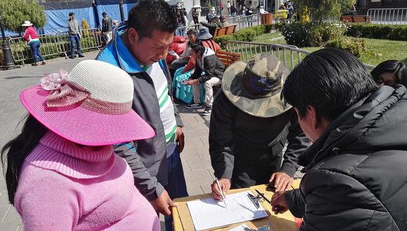 Revocadores de alcalde de Puno  ya tienen 80% de firmas necesarias